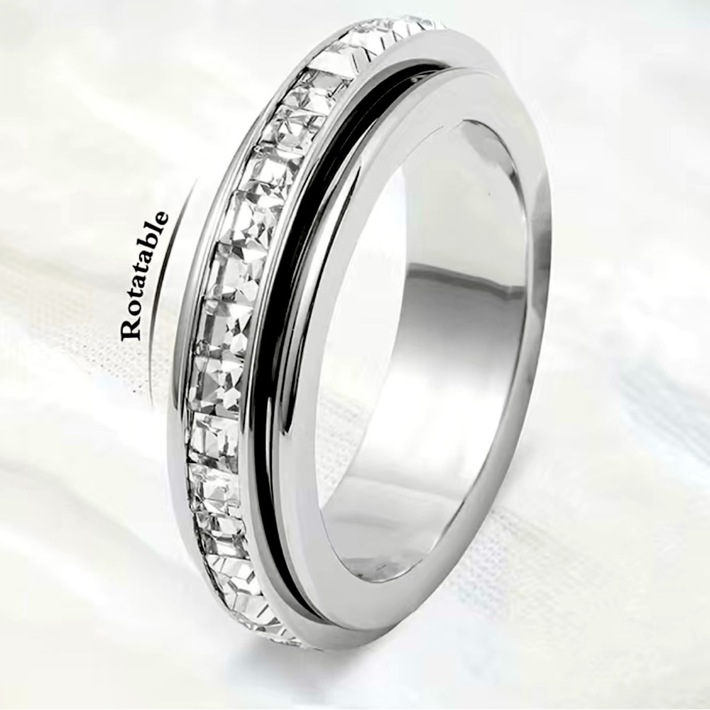 ♥️Elegant band ring made of stainless steel, inlay shiny Zircon rotatable design